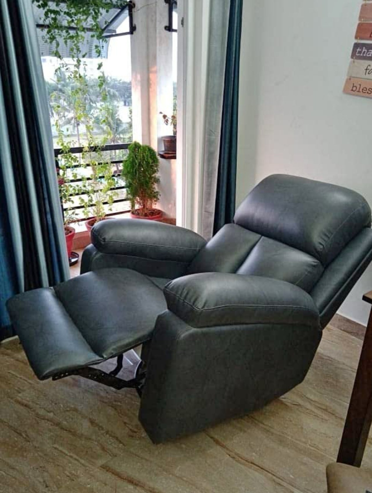 Recliner single chair collection and disposal